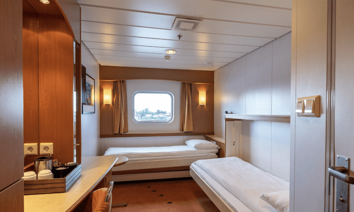 Swan Hellenic's accessible suite